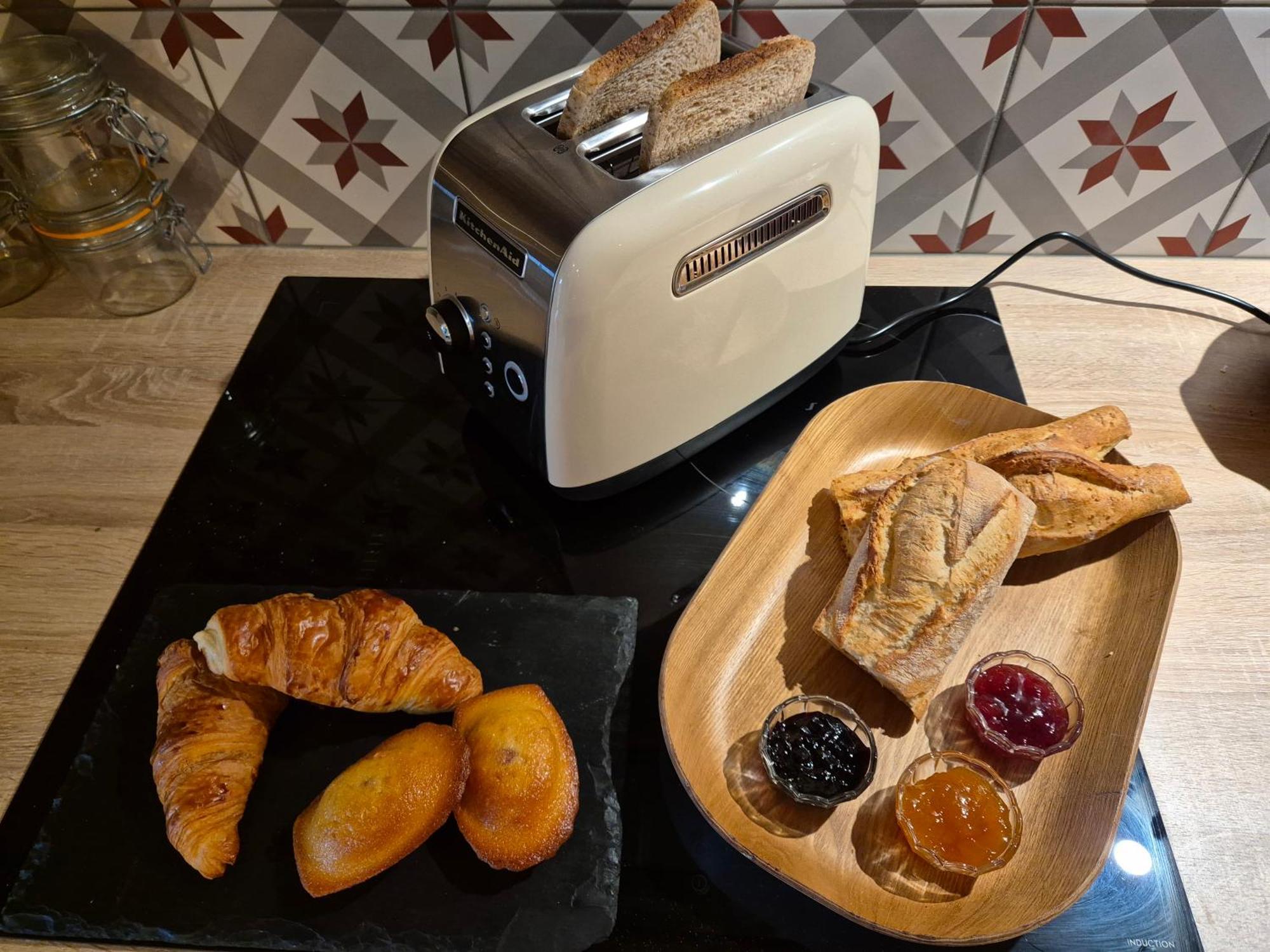 Cote Tour Bed and Breakfast Orcet Εξωτερικό φωτογραφία